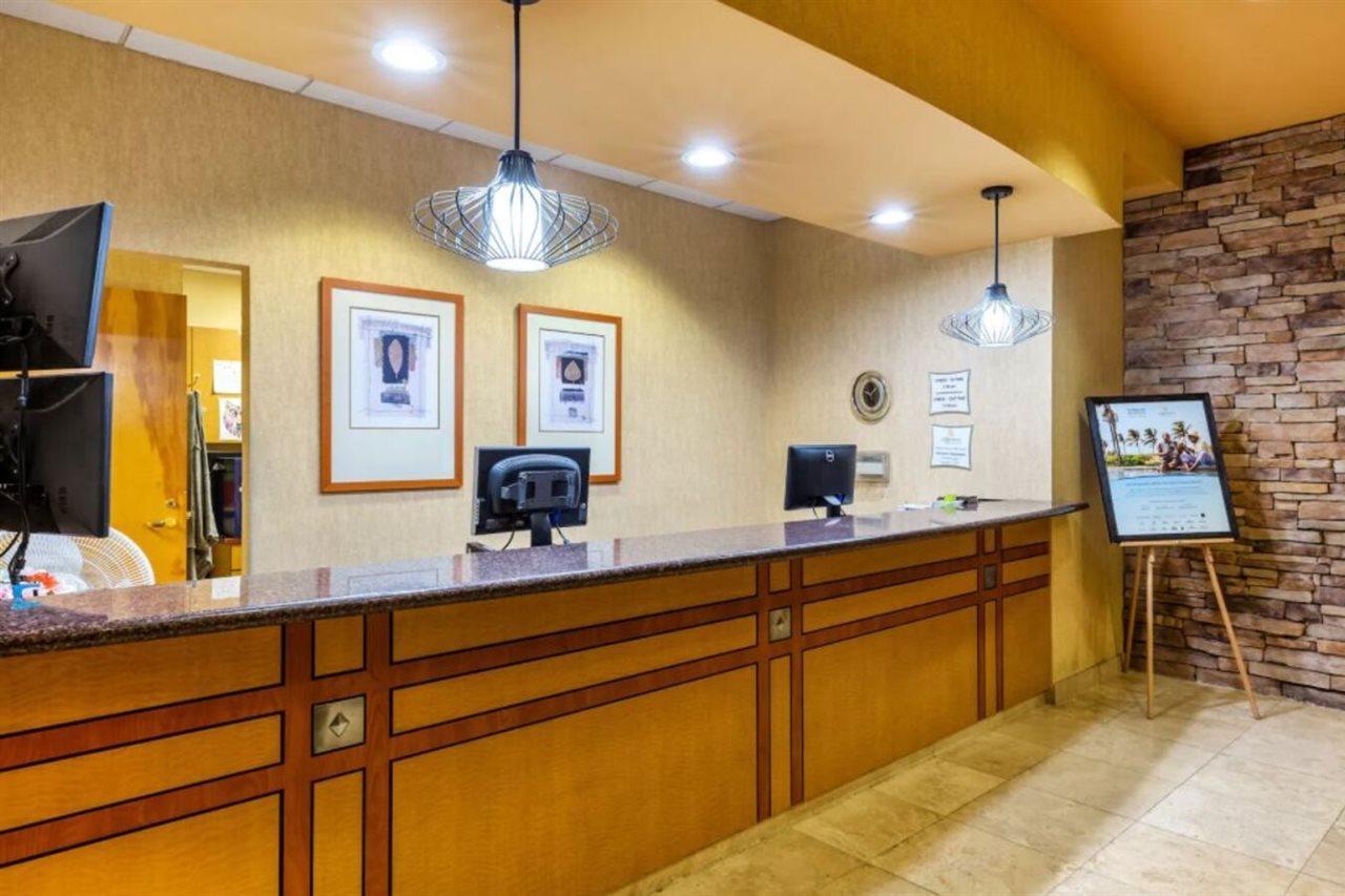 La Quinta By Wyndham Vancouver Exterior photo